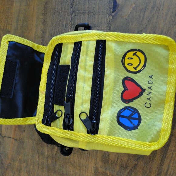 Unisex travel / crossbody shoulder Nylo small bag - Picture 5 of 6